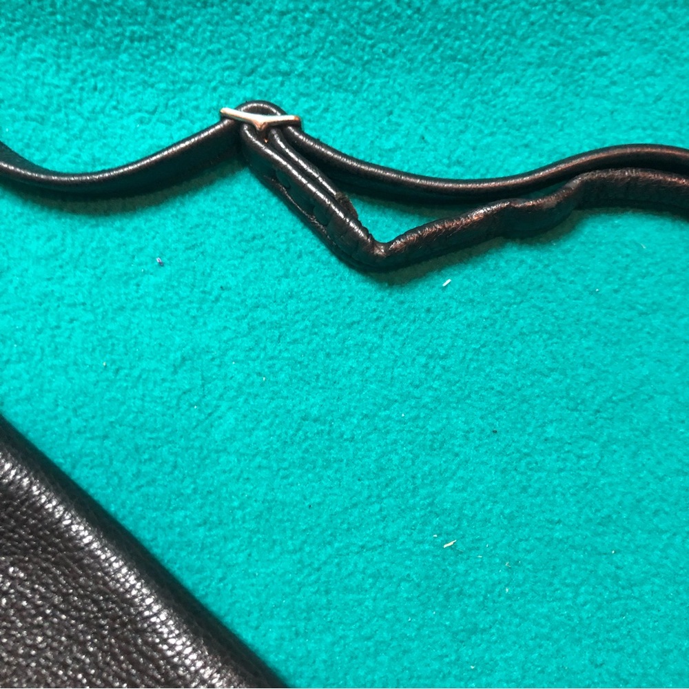 Thomas Leathers New Angle Soft Touch Crossbody Le… - image 4